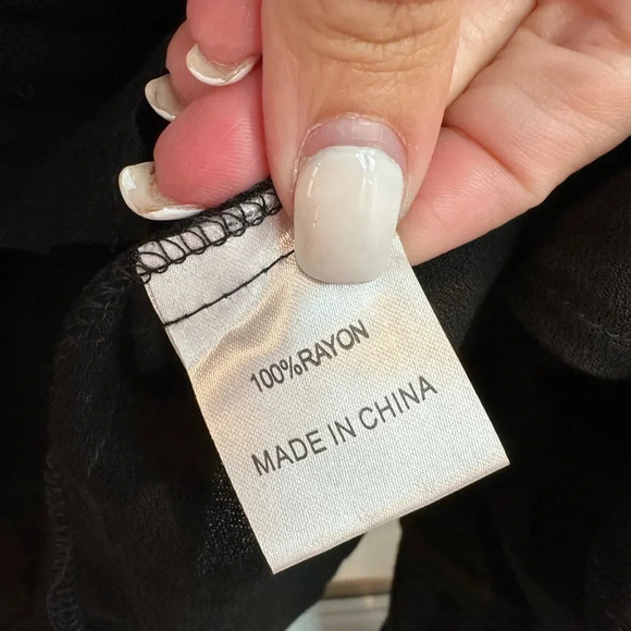 Dream State Black White Boho Embroidered Aztec Southwestern Tasel Blouse Size M - Picture 8 of 10